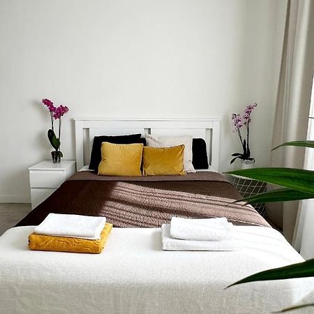 Cozy Modren Apartment On Malvarrosa Beach Valencia Bagian luar foto
