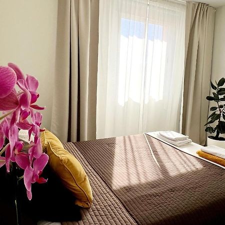 Cozy Modren Apartment On Malvarrosa Beach Valencia Bagian luar foto