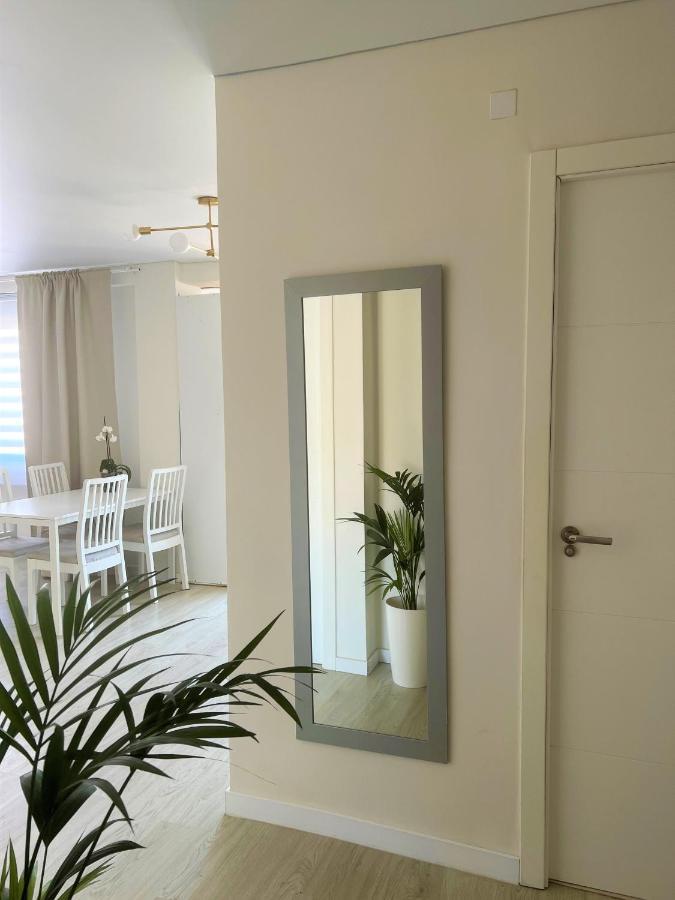 Cozy Modren Apartment On Malvarrosa Beach Valencia Bagian luar foto
