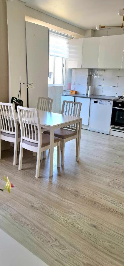 Cozy Modren Apartment On Malvarrosa Beach Valencia Bagian luar foto