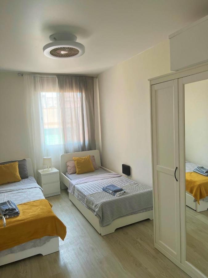 Cozy Modren Apartment On Malvarrosa Beach Valencia Bagian luar foto