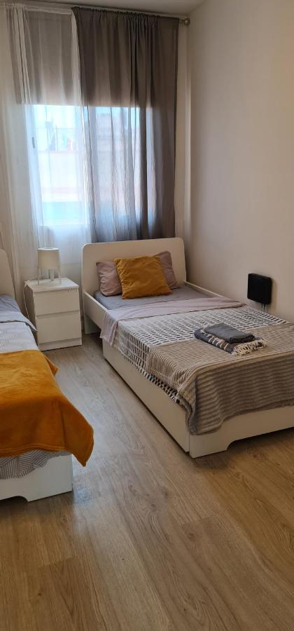 Cozy Modren Apartment On Malvarrosa Beach Valencia Bagian luar foto