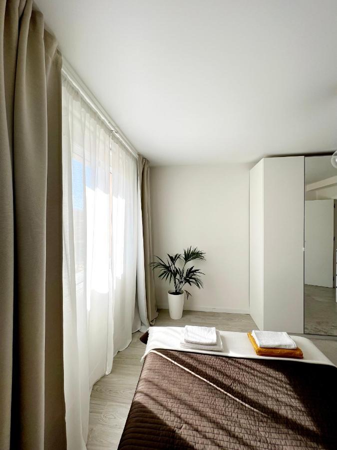 Cozy Modren Apartment On Malvarrosa Beach Valencia Bagian luar foto
